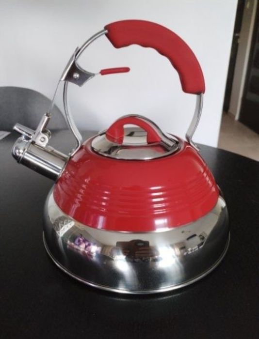 Pykal Czajnik z gwizdkiem do herbaty na kuchenkę 2.6L czerwony okazja