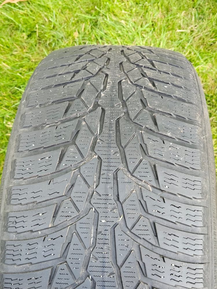 Opony zimowe NOKIAN 235/50 R17 V XL (4 sztuki)