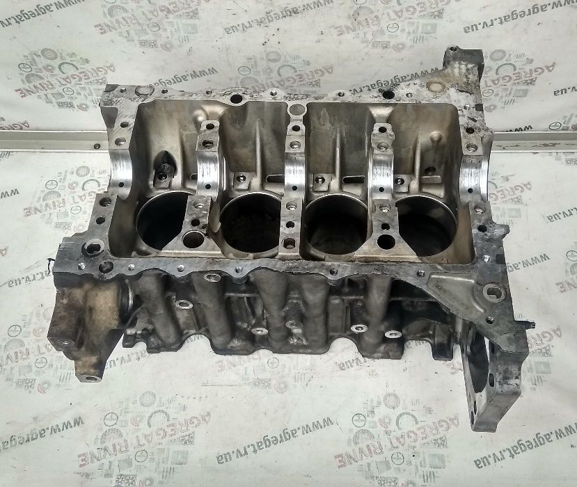 Головка ГБЦ Насос распредвал Citroen Берлинго Пежо Партнер 1.9d 1.6h