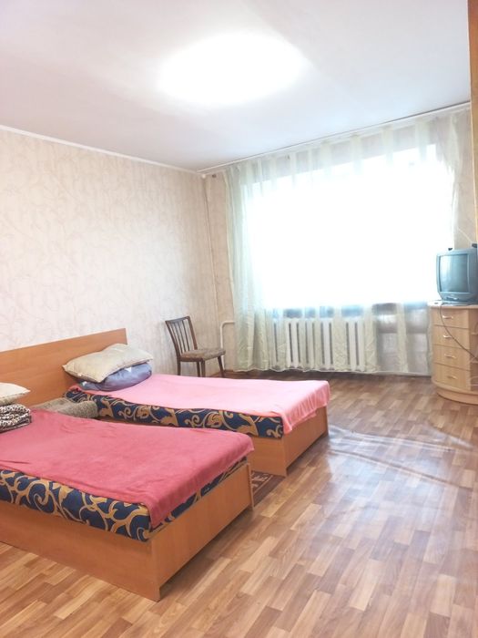 Без комісії.  Можливо на 1 міс. 2-х кімн. кв. зупинка торг.центр.