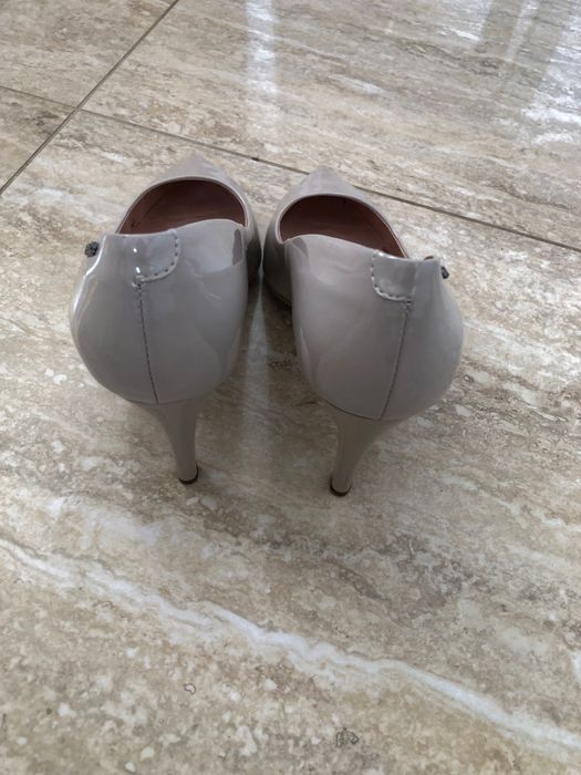 Szpilki beżowe BEST BUT