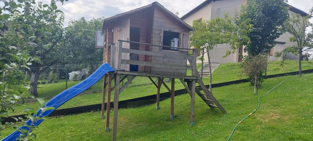 Domek drewniany DUŻY + zjeżdżalnia