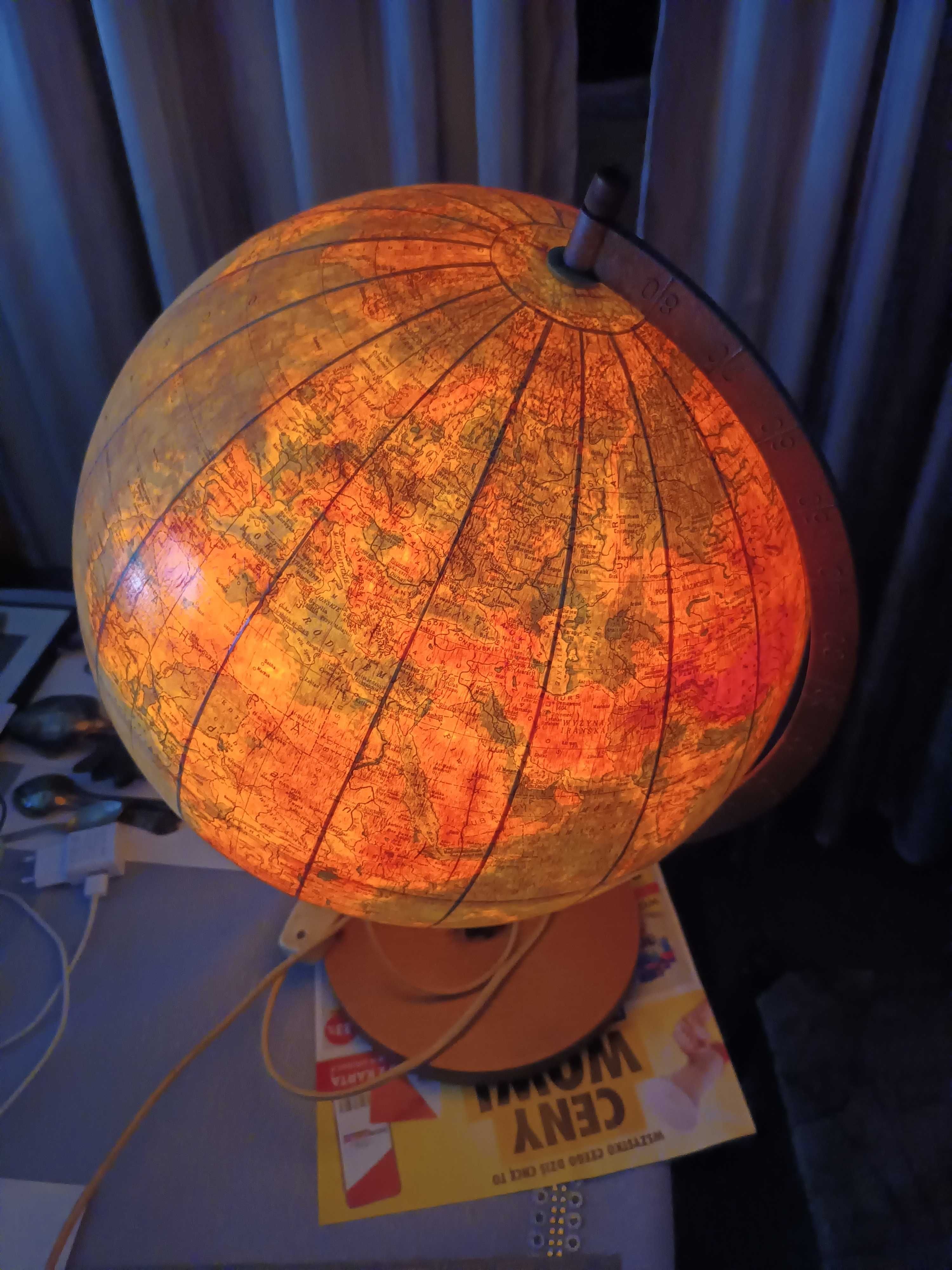 Stary antyczny globus podświetlany 60 - 70 PRL - U