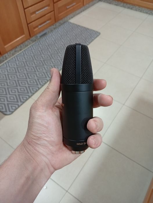 Microfone condensador T.bone SC 400 Novo