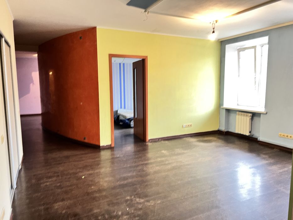 Продаж, 174м2, вікна на соборності, 2 поверх