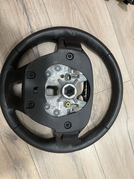 Кермо Lincoln MKC 2019