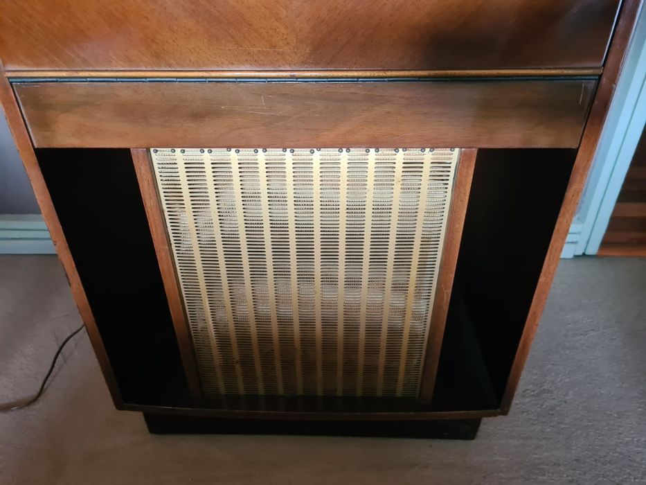 Radio e gira discos Pathé Marconi anos  50