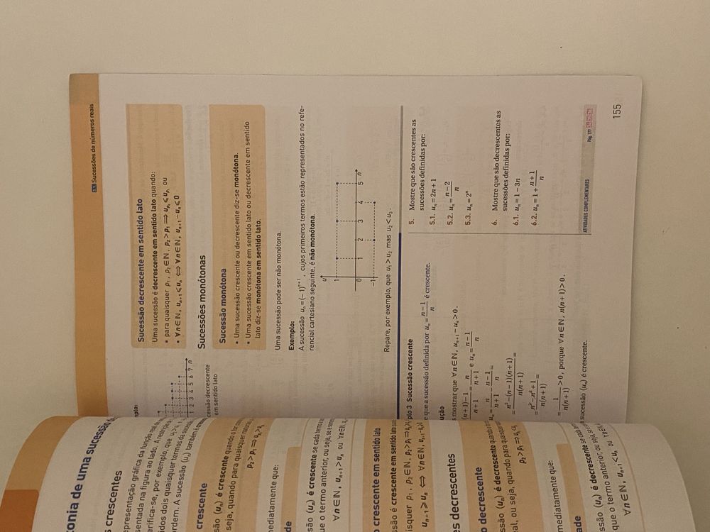 Manuais e caderno de atividades Máximo 11 ano