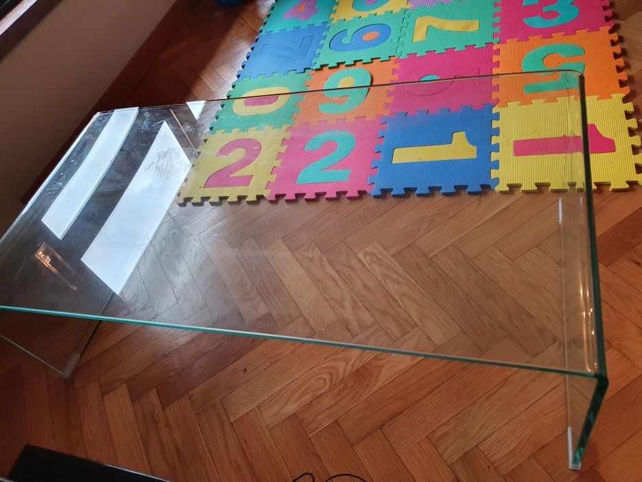 Mesa centro em vidro