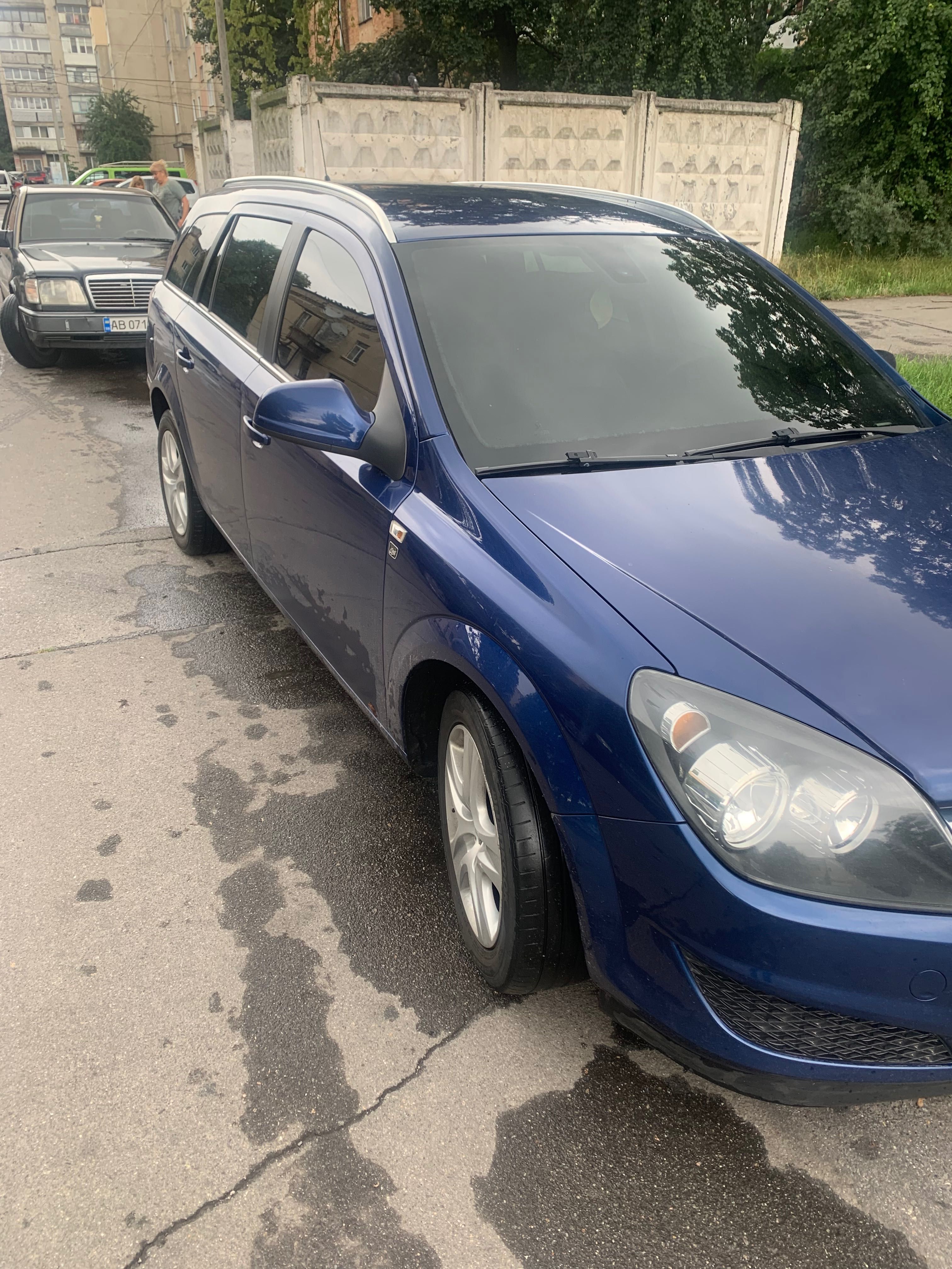 Opel Astra 1.6 бензин