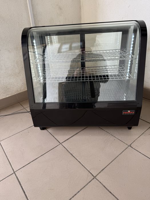 Холодильна Вітрина Кондитерська-Десерта Настільна Frosty Італія !!!