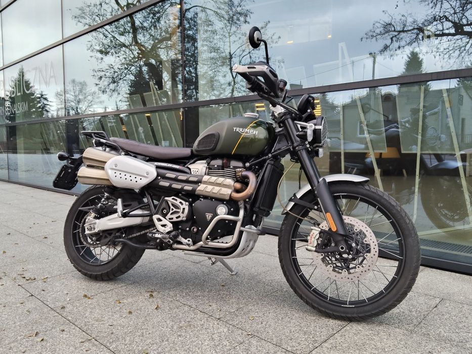 Triumph Scrambler 1200 XC że 900 Street