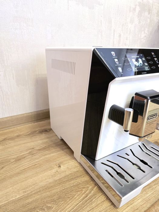 Кофемашина De'Longhi PrimaDonna Class ECAM 550.65.W з Німеччини