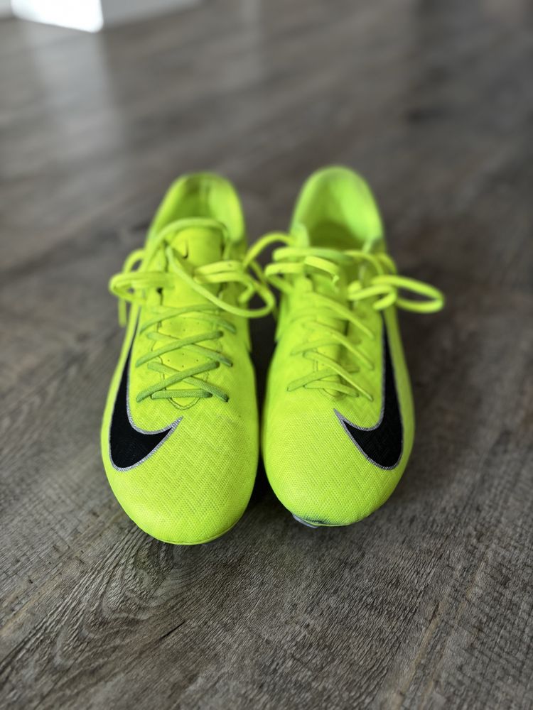 Nike mercurial zoom vapor