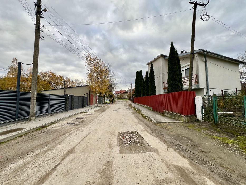 Будинок(центр)260 м², 2 входи, під 2 сім’ї, 10 соток, з пандусом