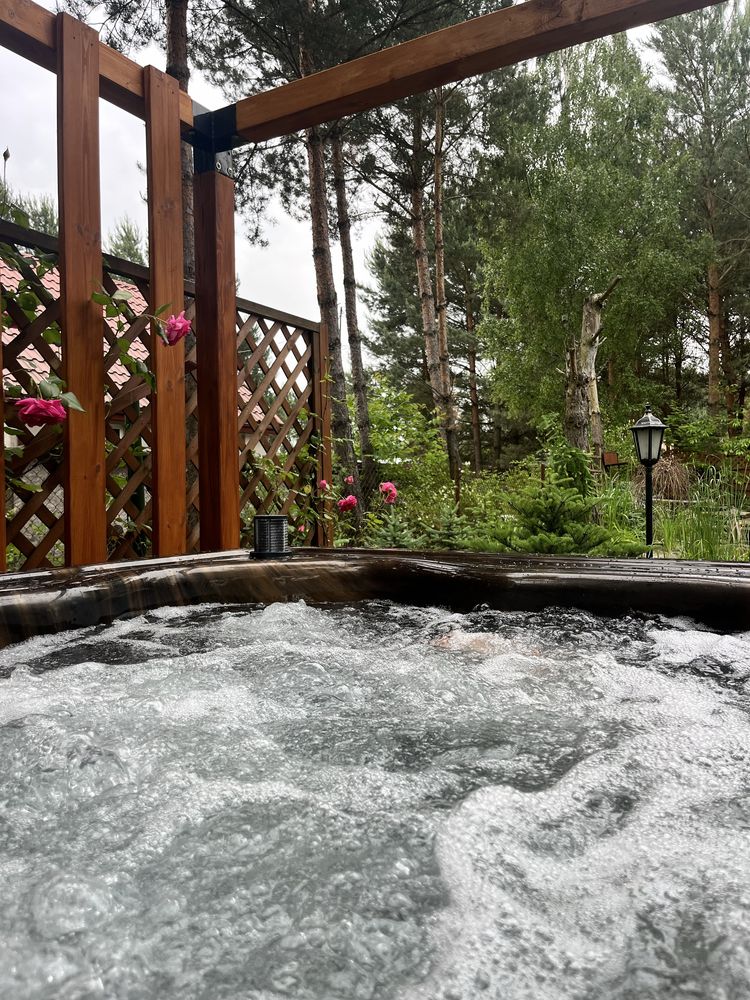 Domek drewniany z SAUNA i Jacuzzi JEZIORSKO