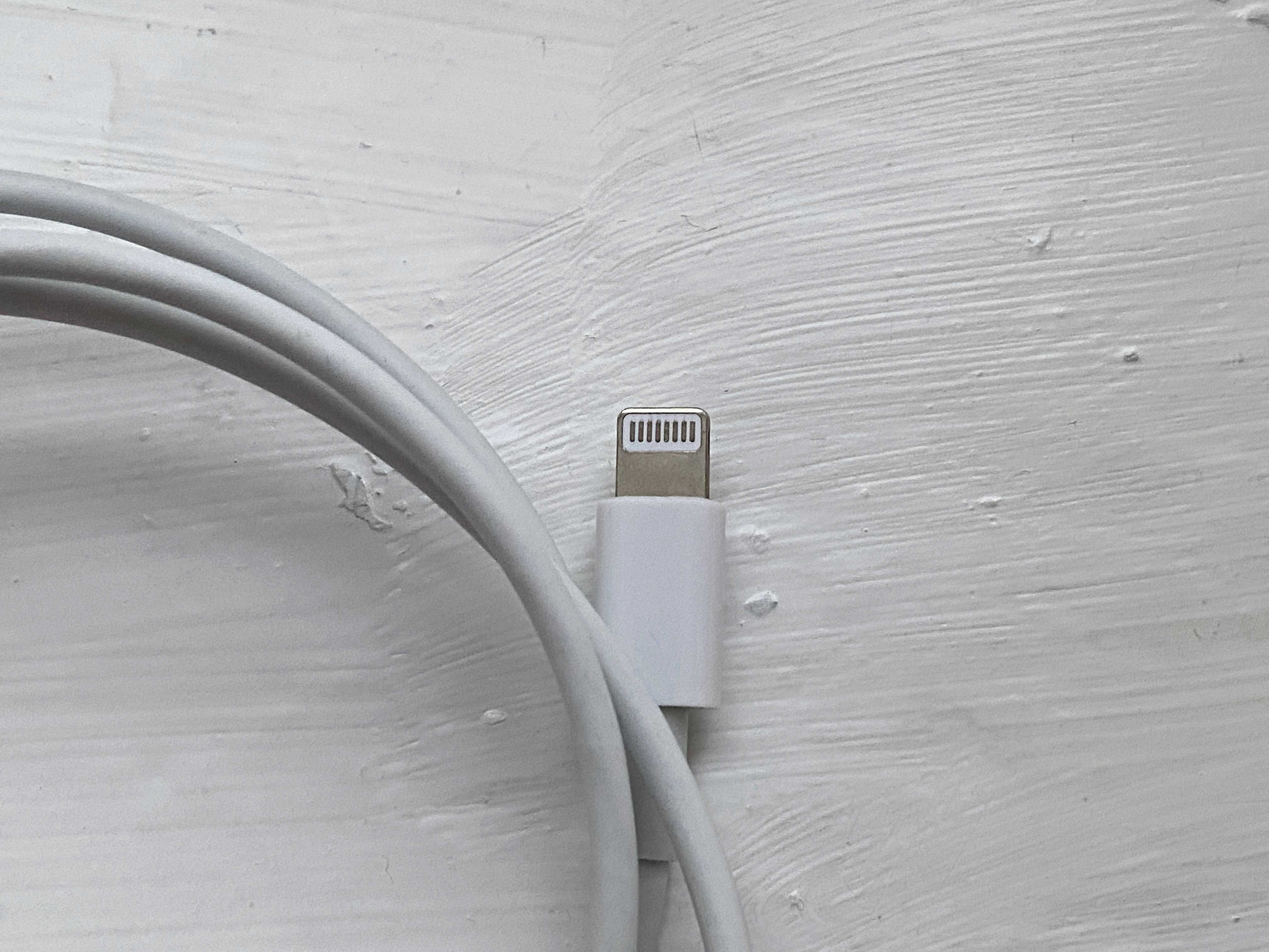 Кабель в машину для зарядки Apple устройств (Lightning на USB Type C)