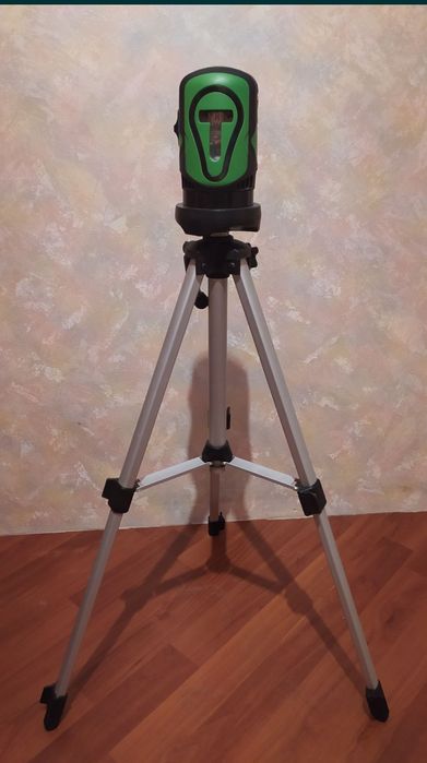 Нівелір лазерний рівень