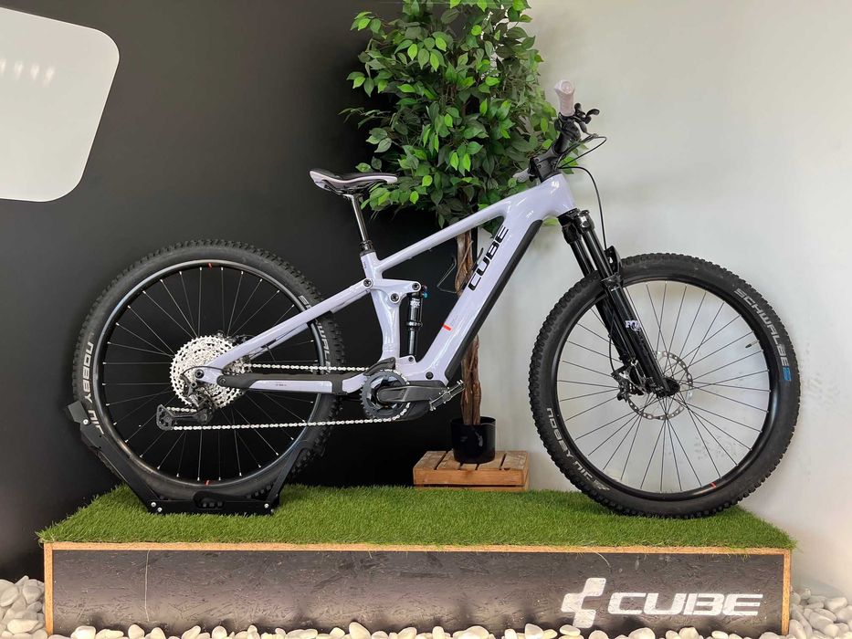 Rower elektryczny full CUBE STEREO HYBRID ONE44 EXC 800 rozmiar M