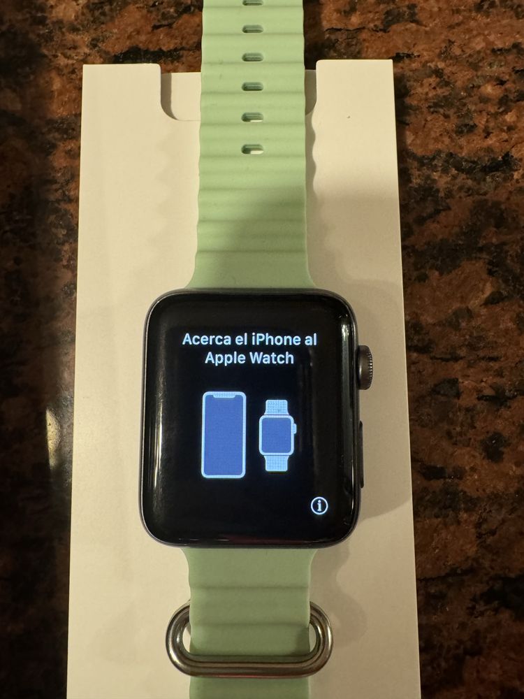 Apple Watch zegarek 42mm Seria 2 Nike Model A1758