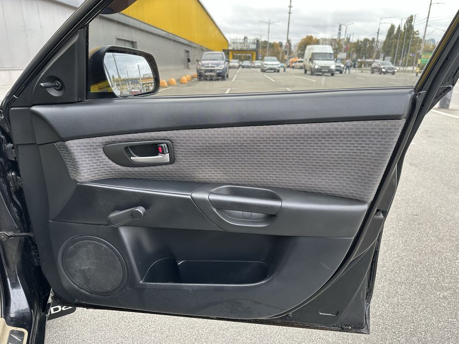 Продається Mazda 3