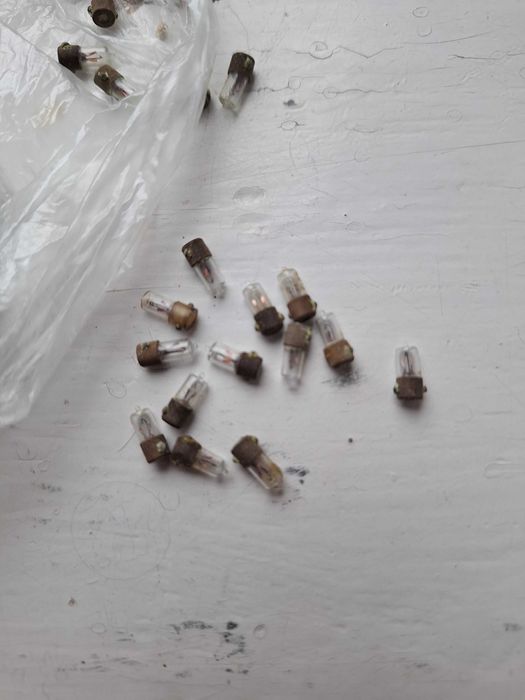 Лампочки накаливания миниатюрные МН, СМН, КМ, ЦВ-3, ЦГ-3, светодиоды