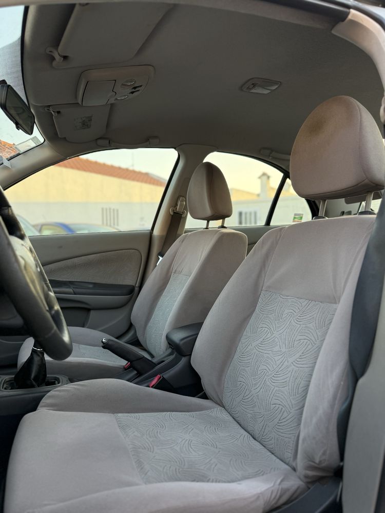 Nissan Almera 1.5 / 85.000km / AC