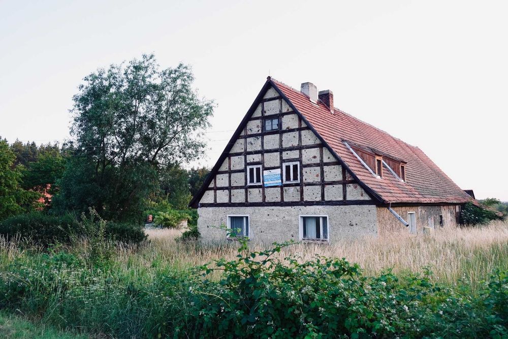 Duży dom na sprzedaż pod lasem, działka 6354 m², Wysokie k/Lubina