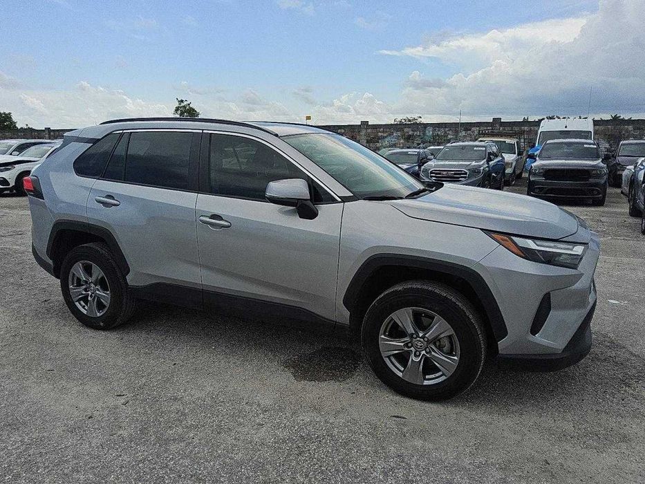 2024 Toyota Rav4 XLE можно з ПДВ