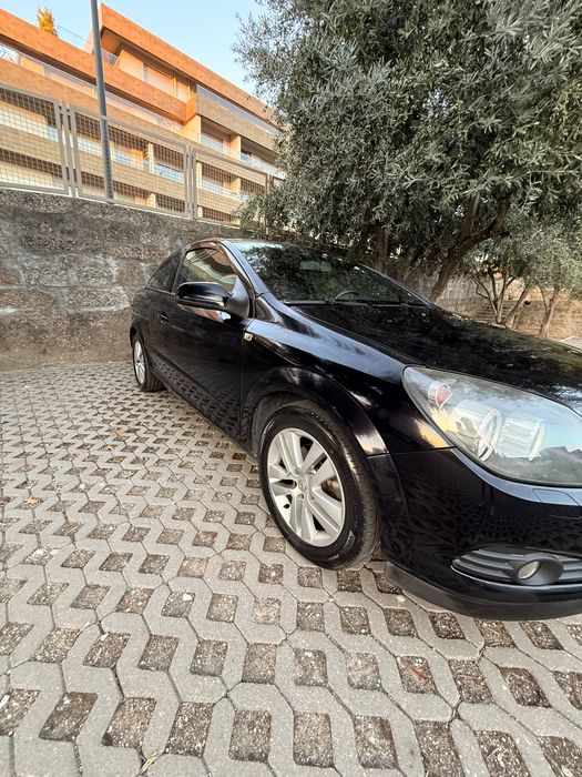 Opel Astra GTC 1.3