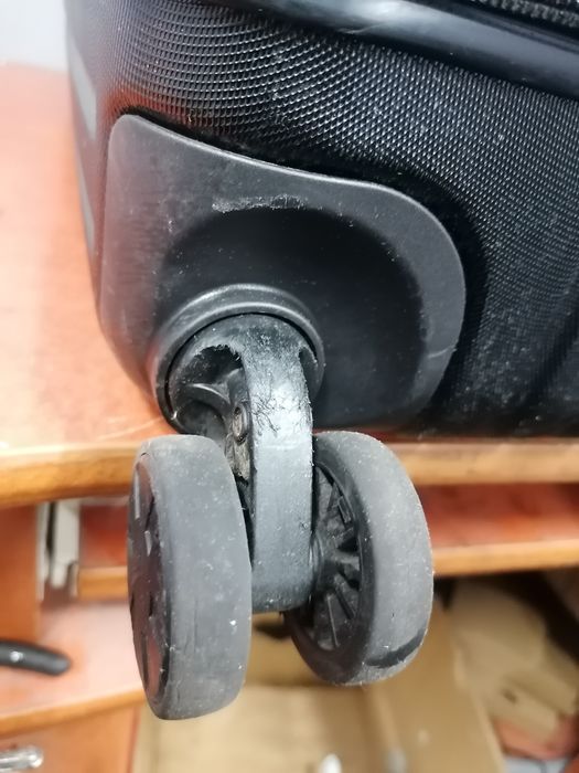 Walizka na kółkach level8 nr1