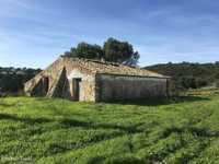 Terreno com ruína na Costa Vicentina com P.I.P. favorável para Turismo