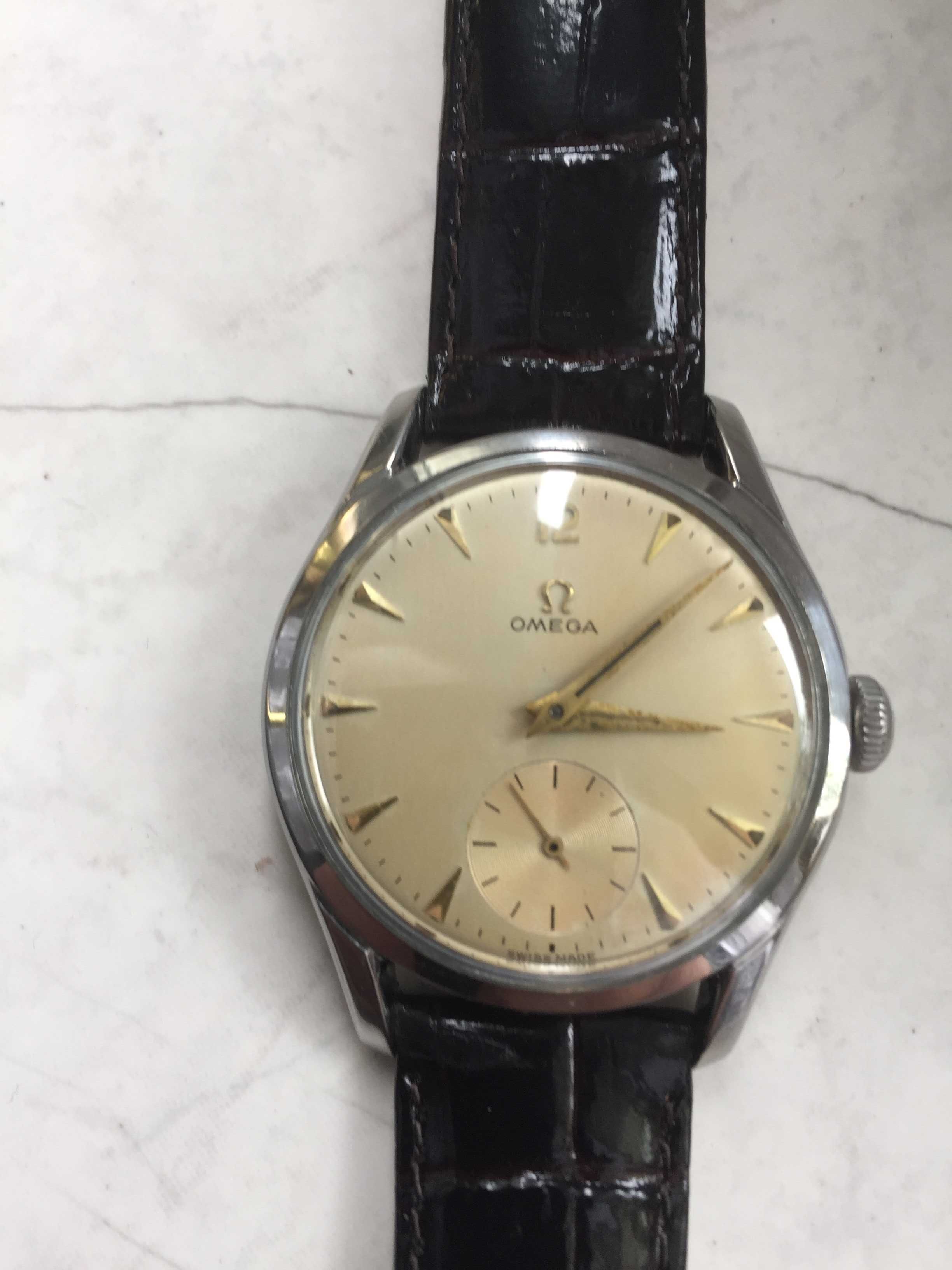 omega nakrecana 1943 rok dolny sekundnik kolor ekri