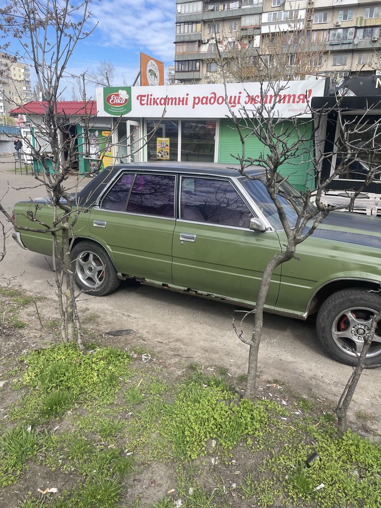 Продам Toyota crown