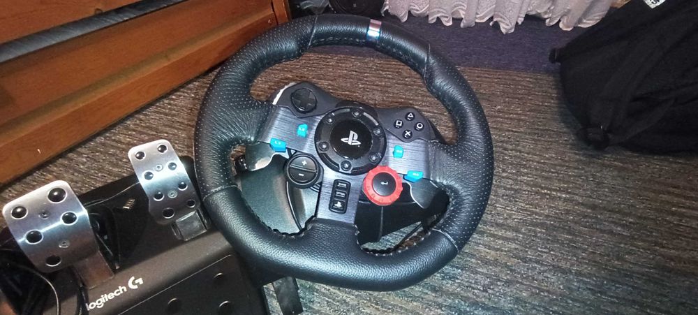 Logitech G29 Kierownica, pedały, skrzynia biegów, stojak na kierownicę
