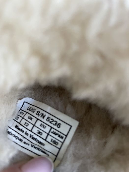 Brązowe kapcie wsuwane UGG rozmiar 30