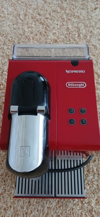 Продам Кавоварку Delonghi
