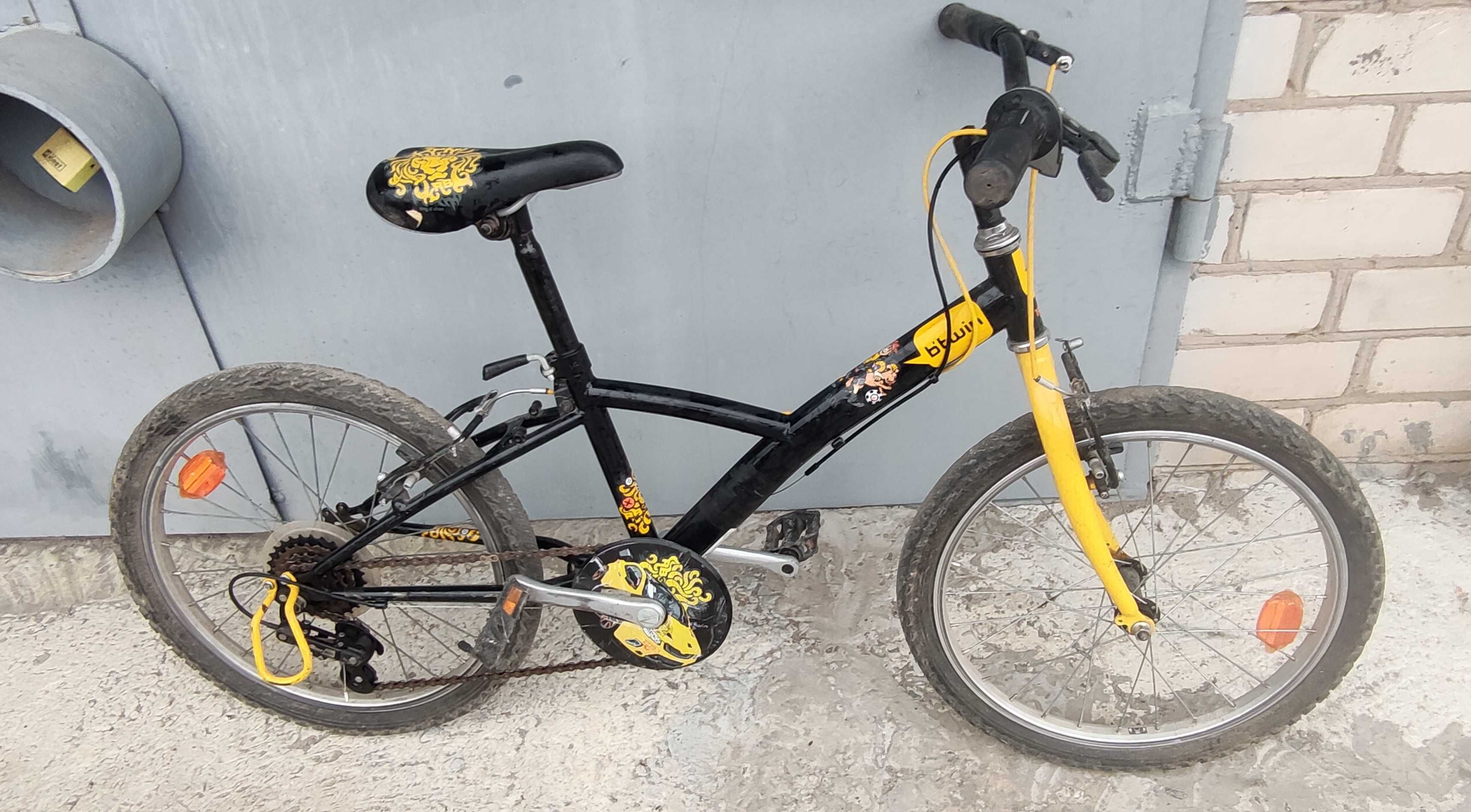 Продам велосипед підлітковий. Колеса 20".