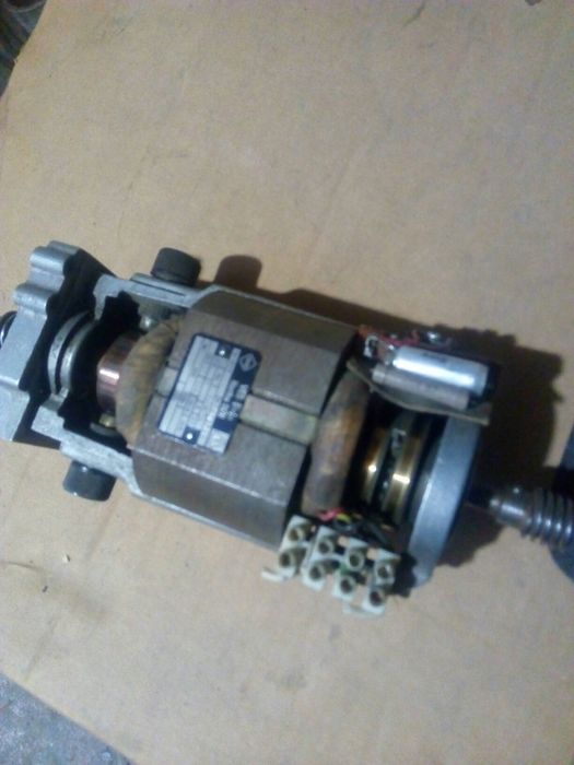 Элктро мотор 220в.