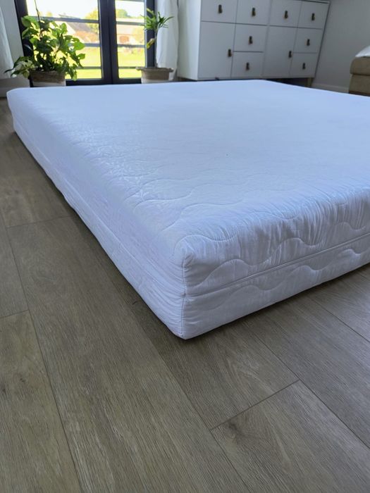 Materac 200x200 wys. 20 cm