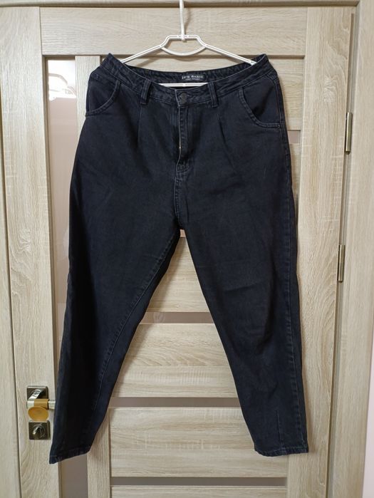 Жіночі Джинси мом чорні 42 розмір