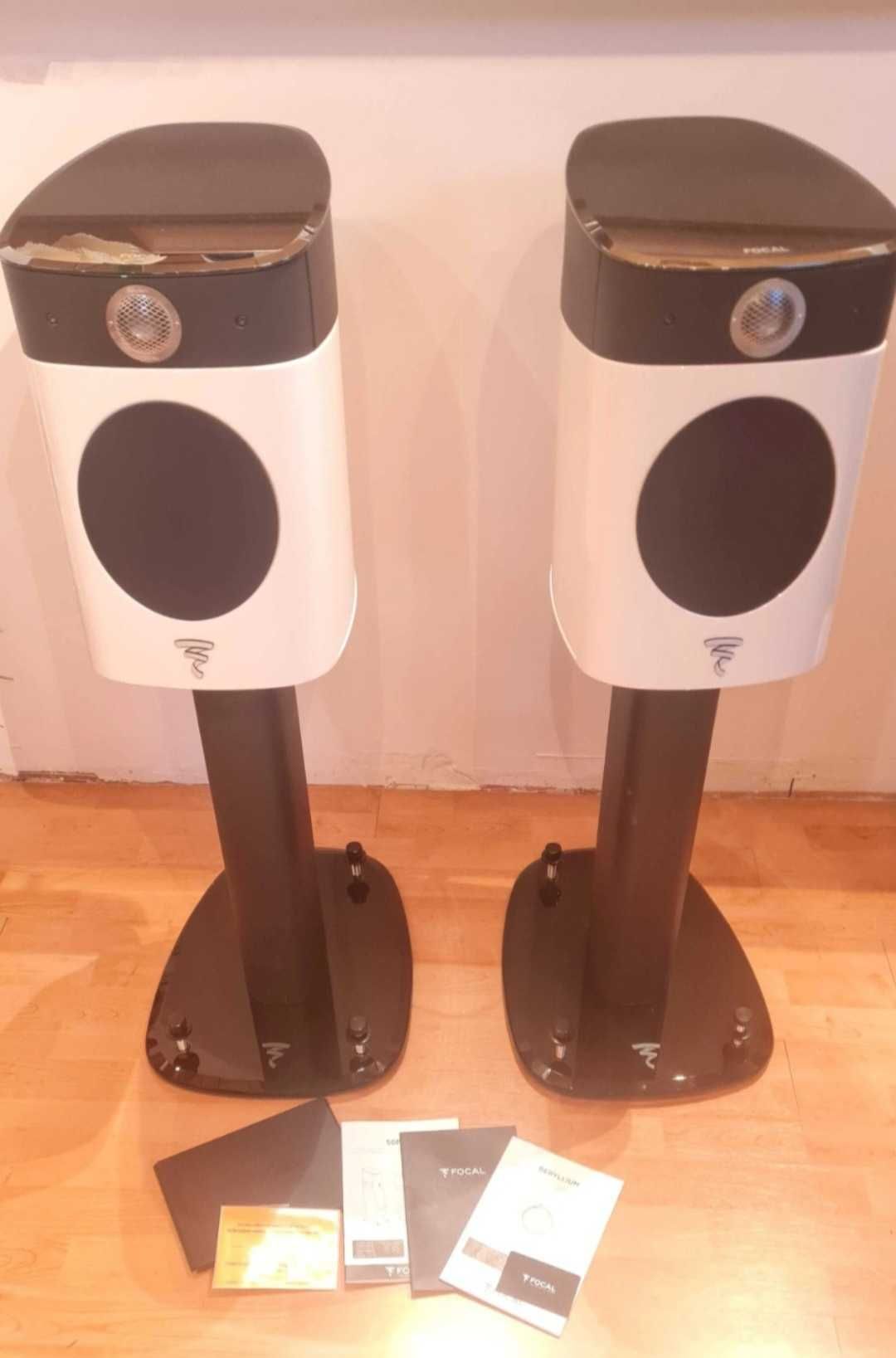 Głośniki Focal Sopra 1.  Biały - White Carrara + Standy Focal