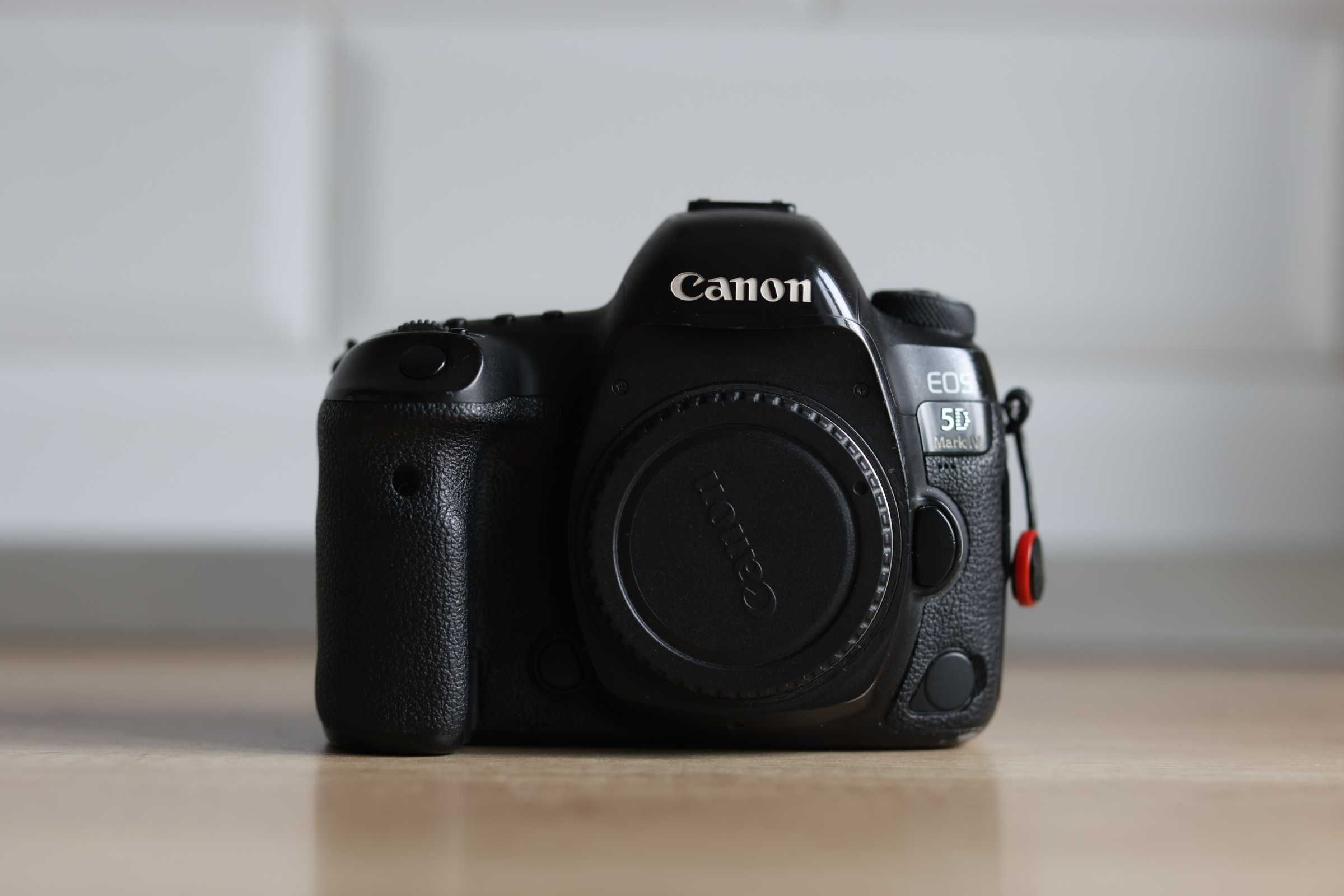 Canon 5D Mark IV