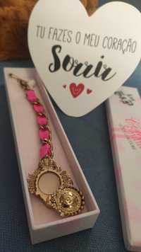 Pulseira Juicy Couture com perfume sólido