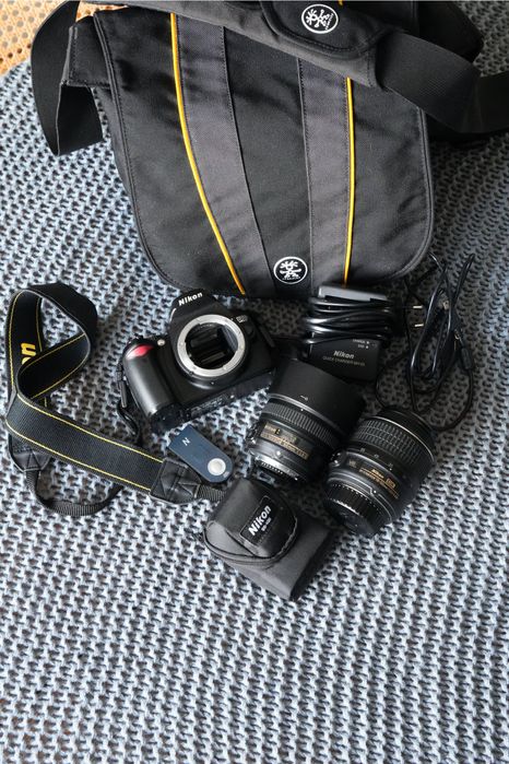 NIKON D60/NikkorDX 18-55 mm/Nikkor 50 mm 1/8