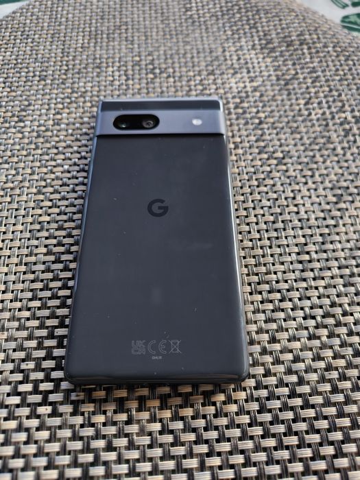 Google Pixel 7a smartfon