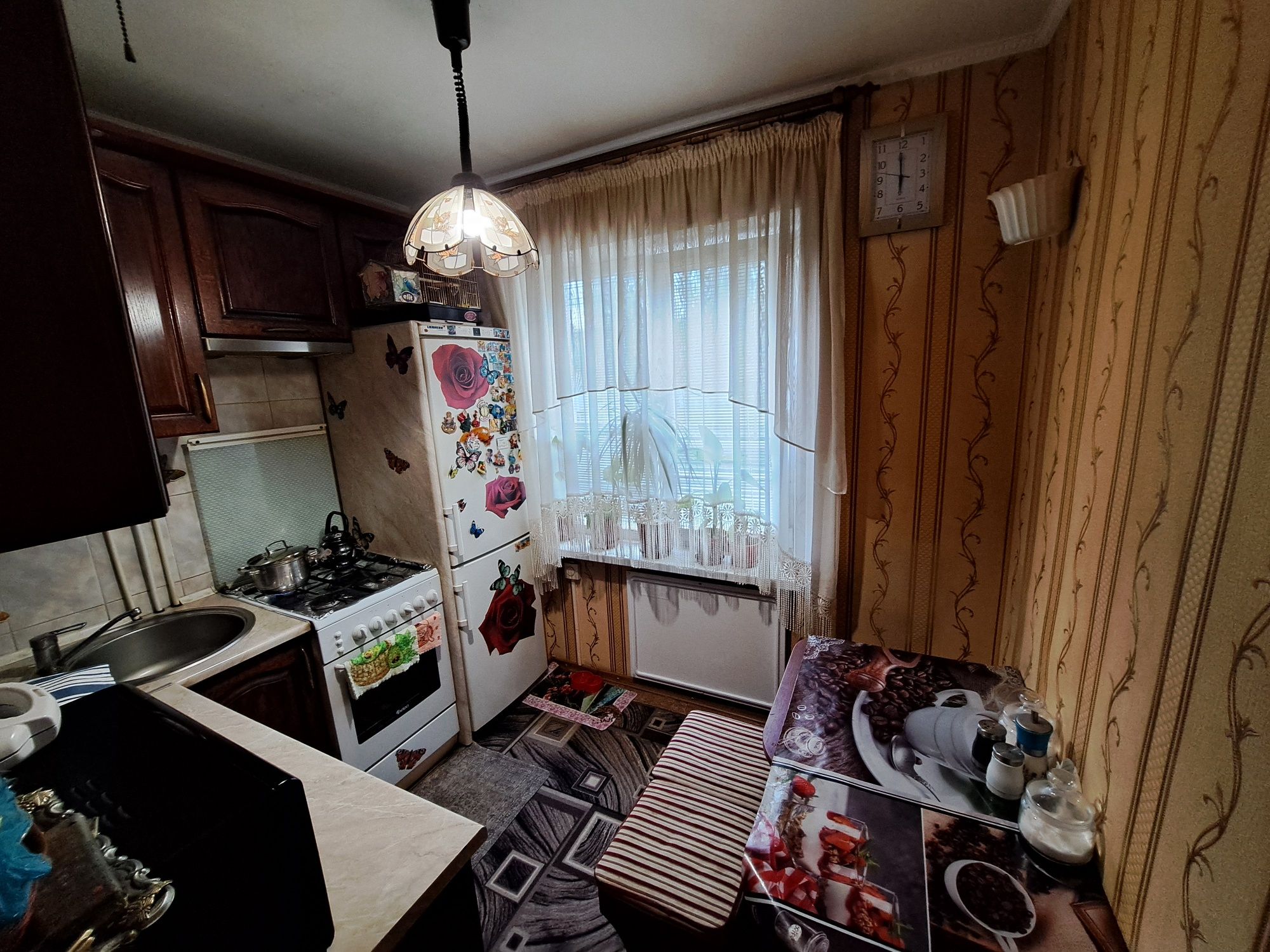 Продам 2-к квартиру, район Шкільний,  з ремонтом