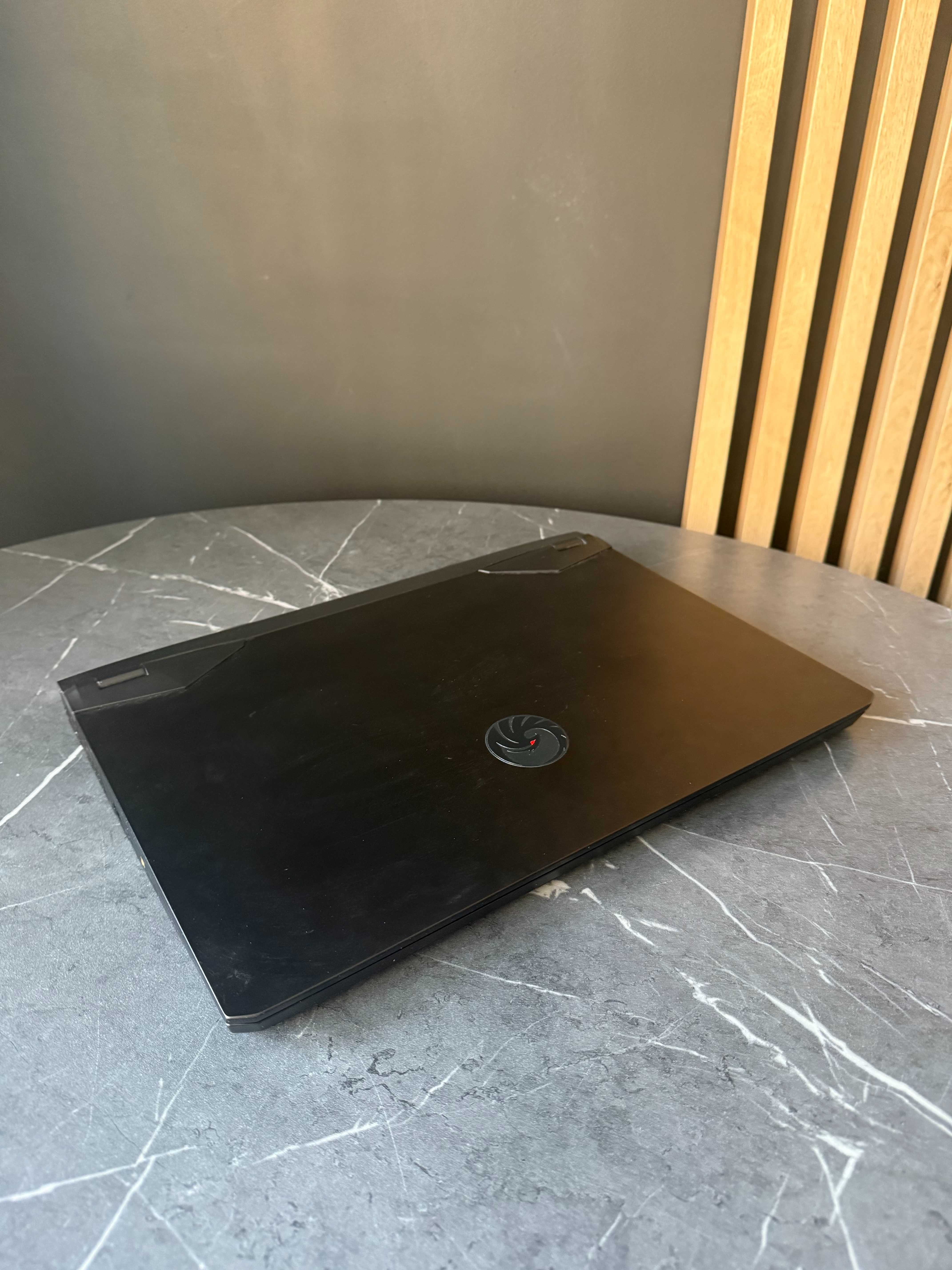 MSI Alpha 17 Ryzen 9 7945HX/16GB/2TB RTX4070