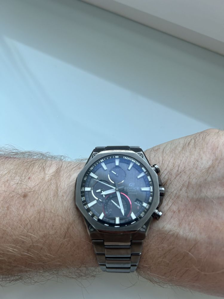 Годинник.Часы.Casio EQB-1100YDC-1A