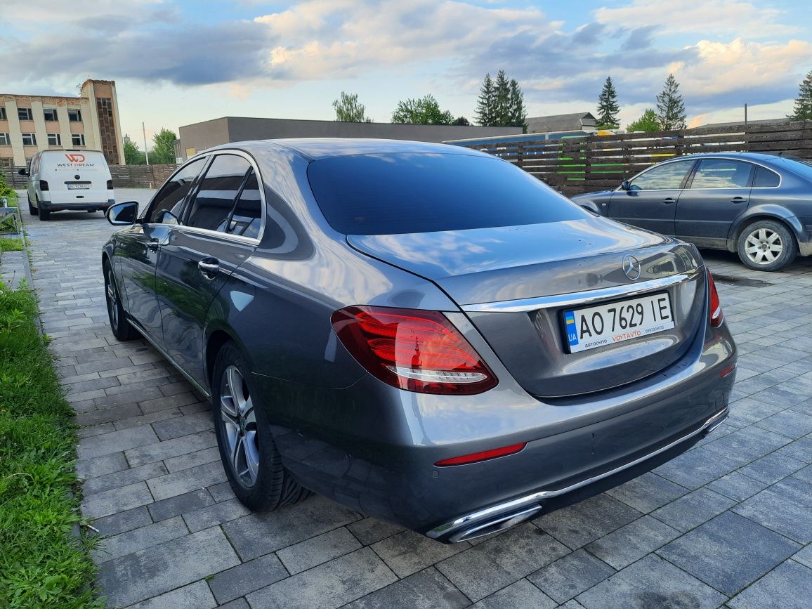 Продаж Mercedes-Benz E-Class 220d 2017 рік